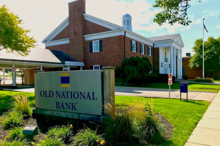 Old National Bank 2911 768x509